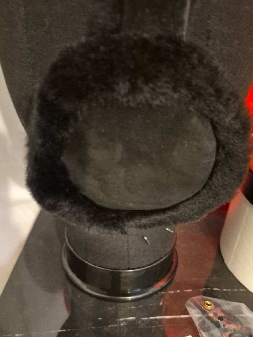 UGG Black Bluetooth Shearling Earmuffs - Picture 5 of 9
